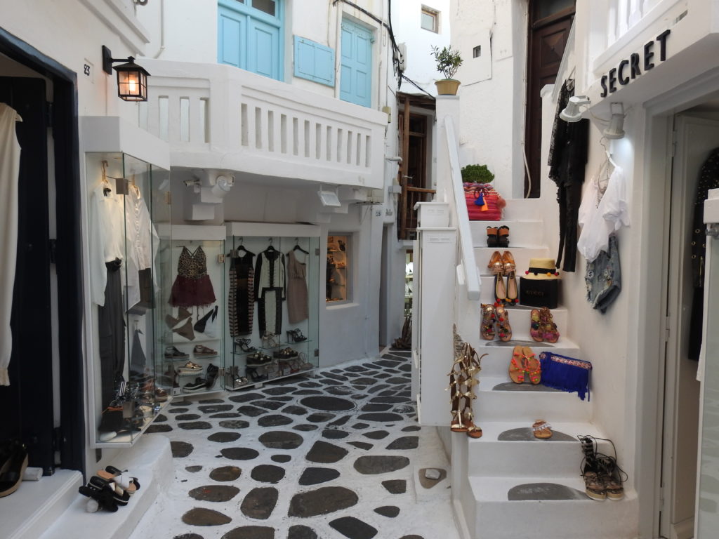 Mykonos is a mecca for shoppers - especially fashion and jewellery. www.gypsyat60.com