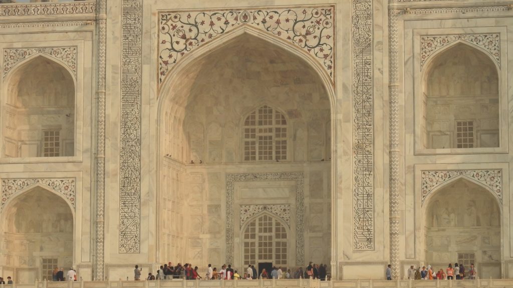 While the handwriting of the calligraphy is beautiful, the black inscriptions over the white marble enhance the beauty of the edifice. ... The calligraphy done over the walls and pillars of Taj Mahal are written in Thuluth script and the verses are mostly taken from the holy book of Islam, Quran. www.gypsyat60.com