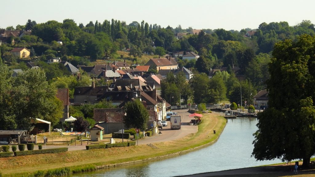 Small town of Rogny-les-7-Ecluses on the Briare Canal, Loire, France. www.gypsyat60.com